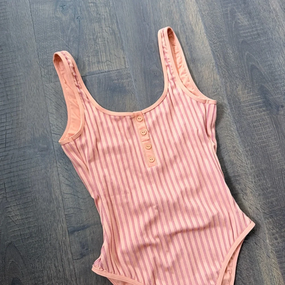 NWT L*Space Ribbed Float On Classic One Piece | Size: 4 - Picture 7 of 9